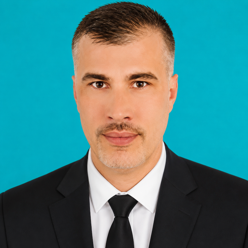 Özdemir PASİNLİ